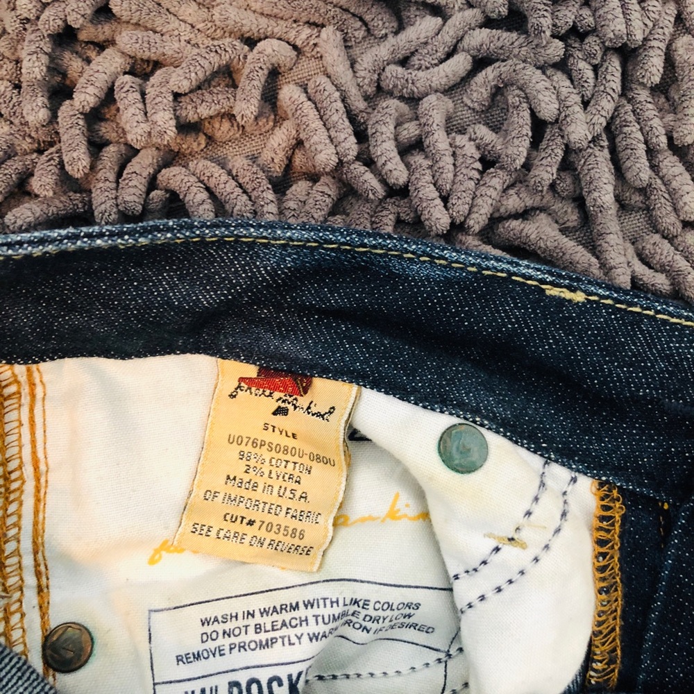 7 for All Mankind Flare Leg Jeans - Picture 6 of 6